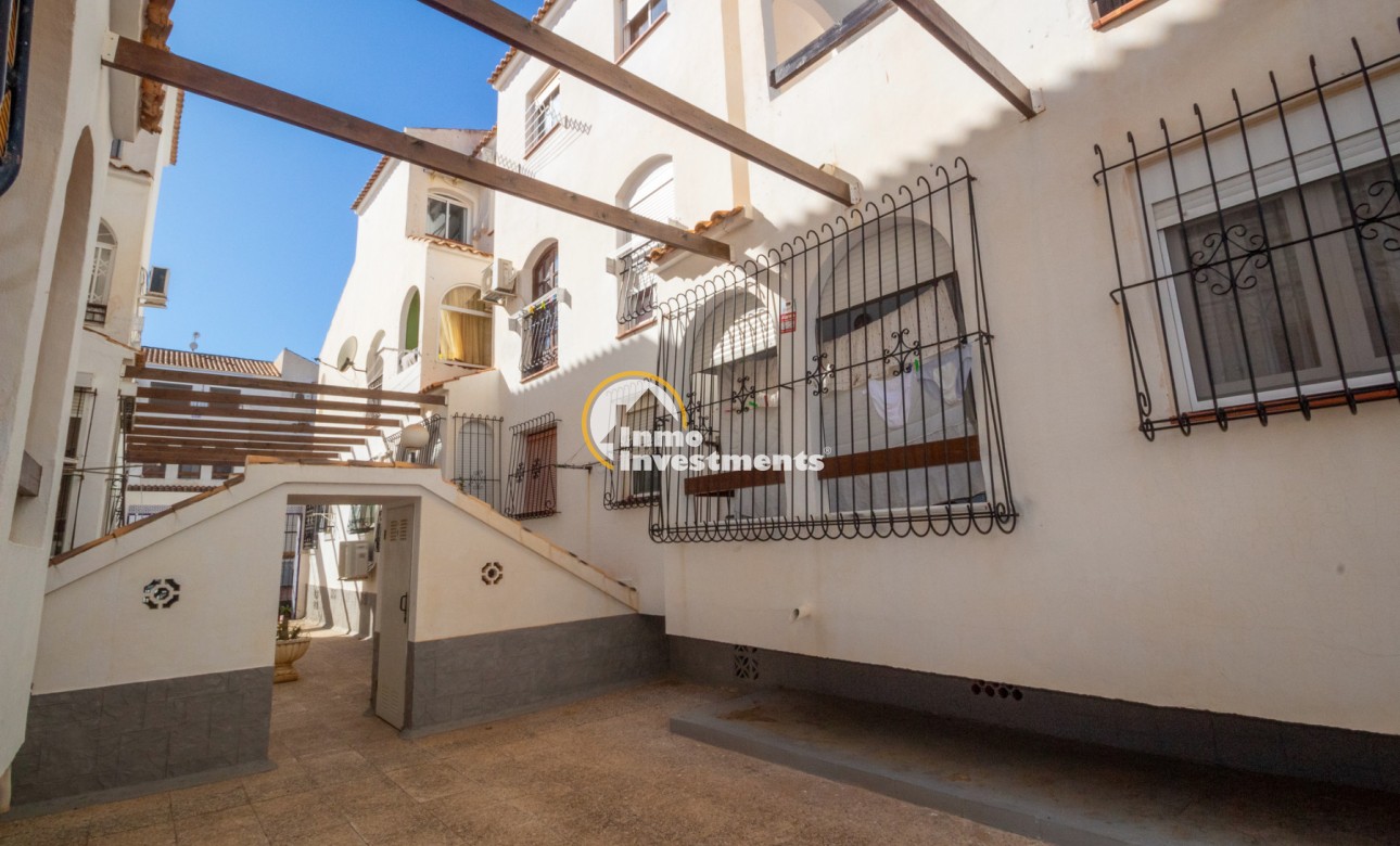 Resale - Apartment - Torrevieja - Beach