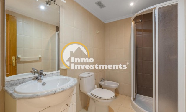 Reventa - Apartamento - Torrevieja - Estacion de autobuses