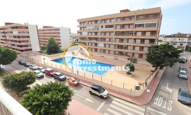 Resale - Apartment - Punta Prima - Beachside