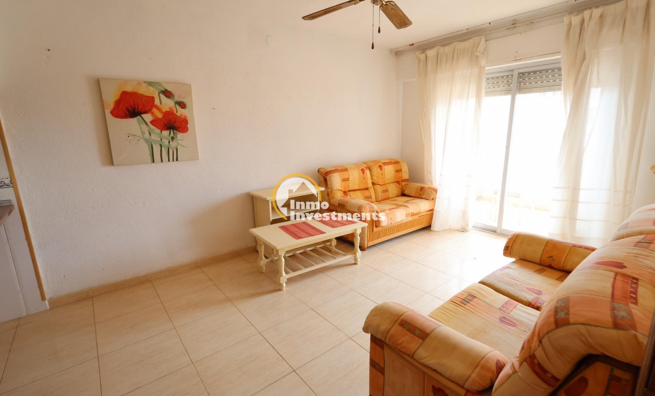 Resale - Apartment - Punta Prima - Beachside