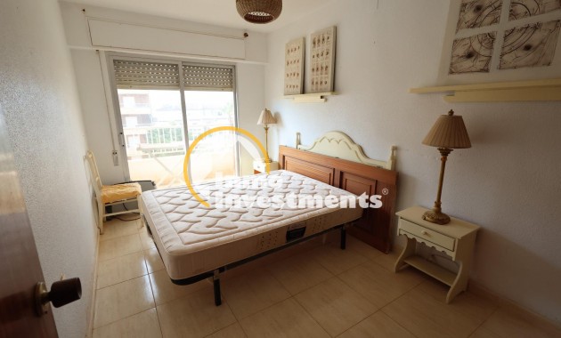 Resale - Apartment - Punta Prima - Beachside