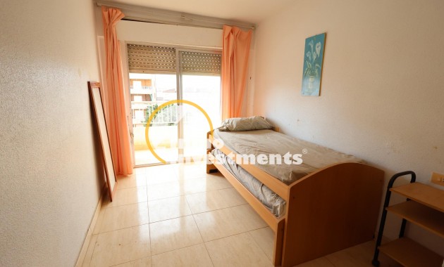 Resale - Apartment - Punta Prima - Beachside