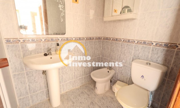 Resale - Apartment - Punta Prima - Beachside