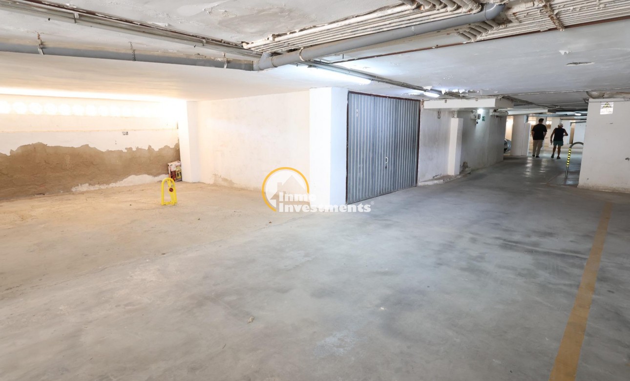 Resale - Apartment - Punta Prima - Beachside