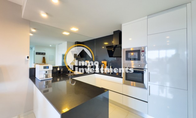 Resale - Apartment - Los Altos