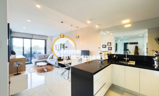 Resale - Apartment - Los Altos