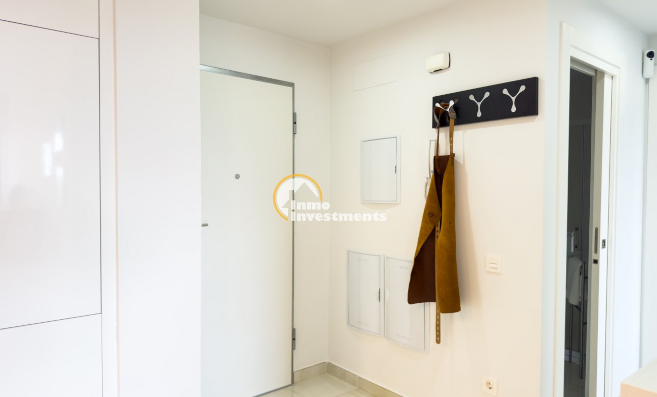 Resale - Apartment - Los Altos