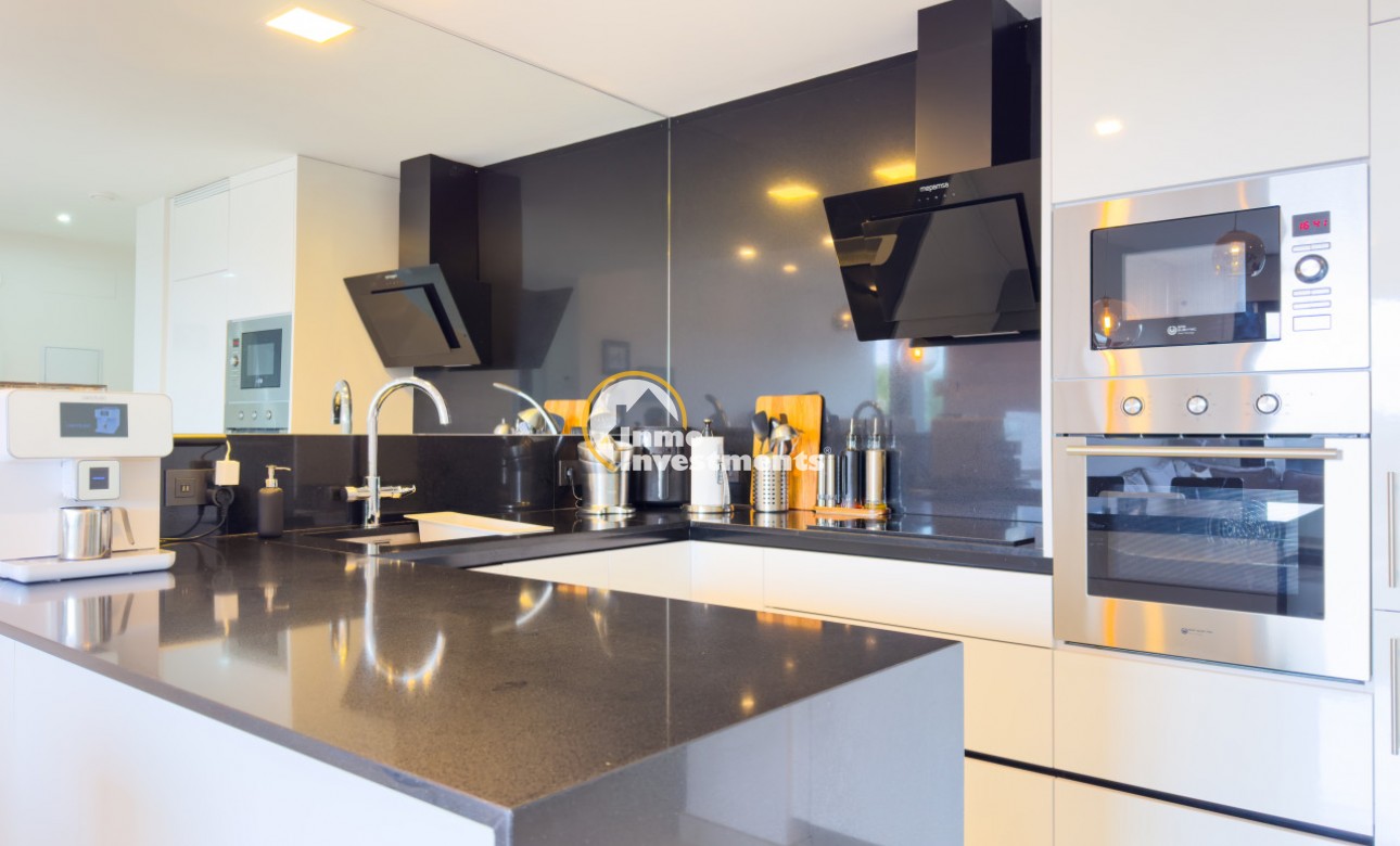 Resale - Apartment - Los Altos