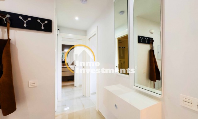 Resale - Apartment - Los Altos