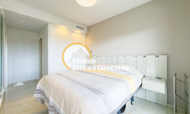 Resale - Apartment - Los Altos