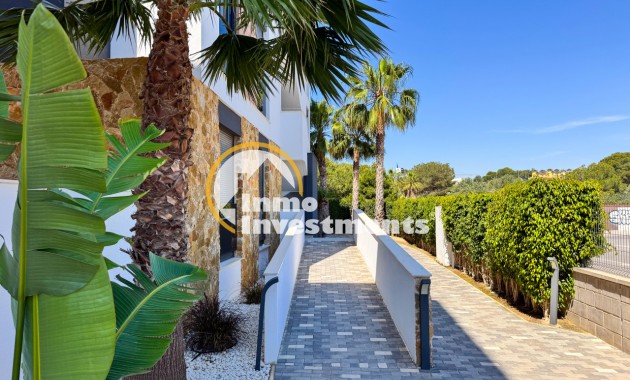 Resale - Apartment - Los Altos