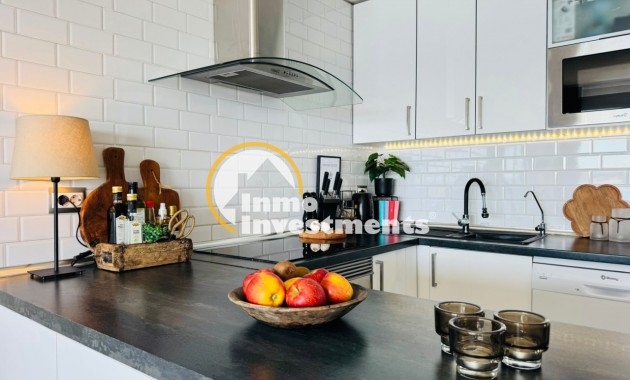 Resale - Apartment - Torrevieja - Beach