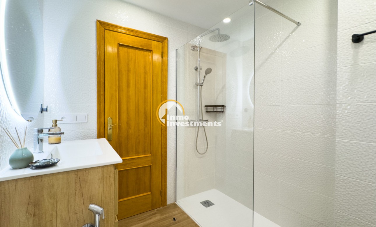 Resale - Apartment - Lomas de Cabo Roig - Playa Golf