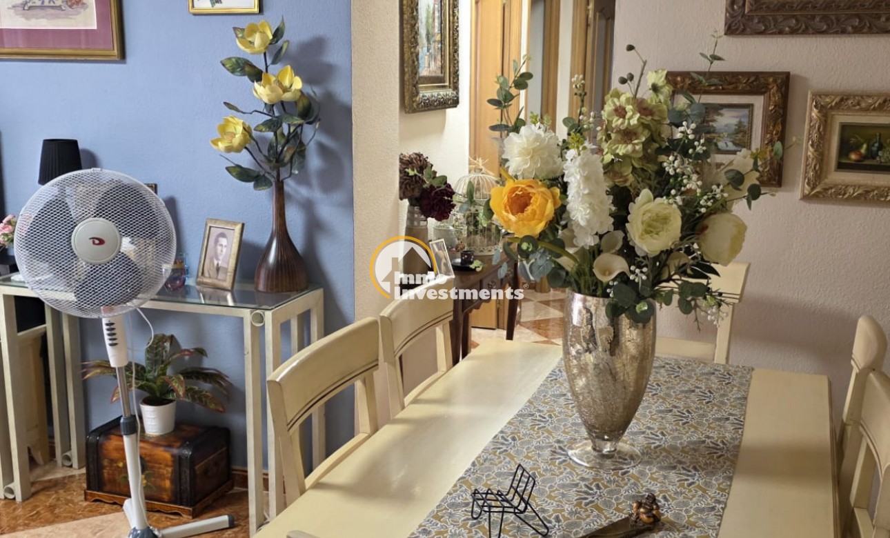 Resale - Apartment - Torrevieja - Playa de los Naufragos