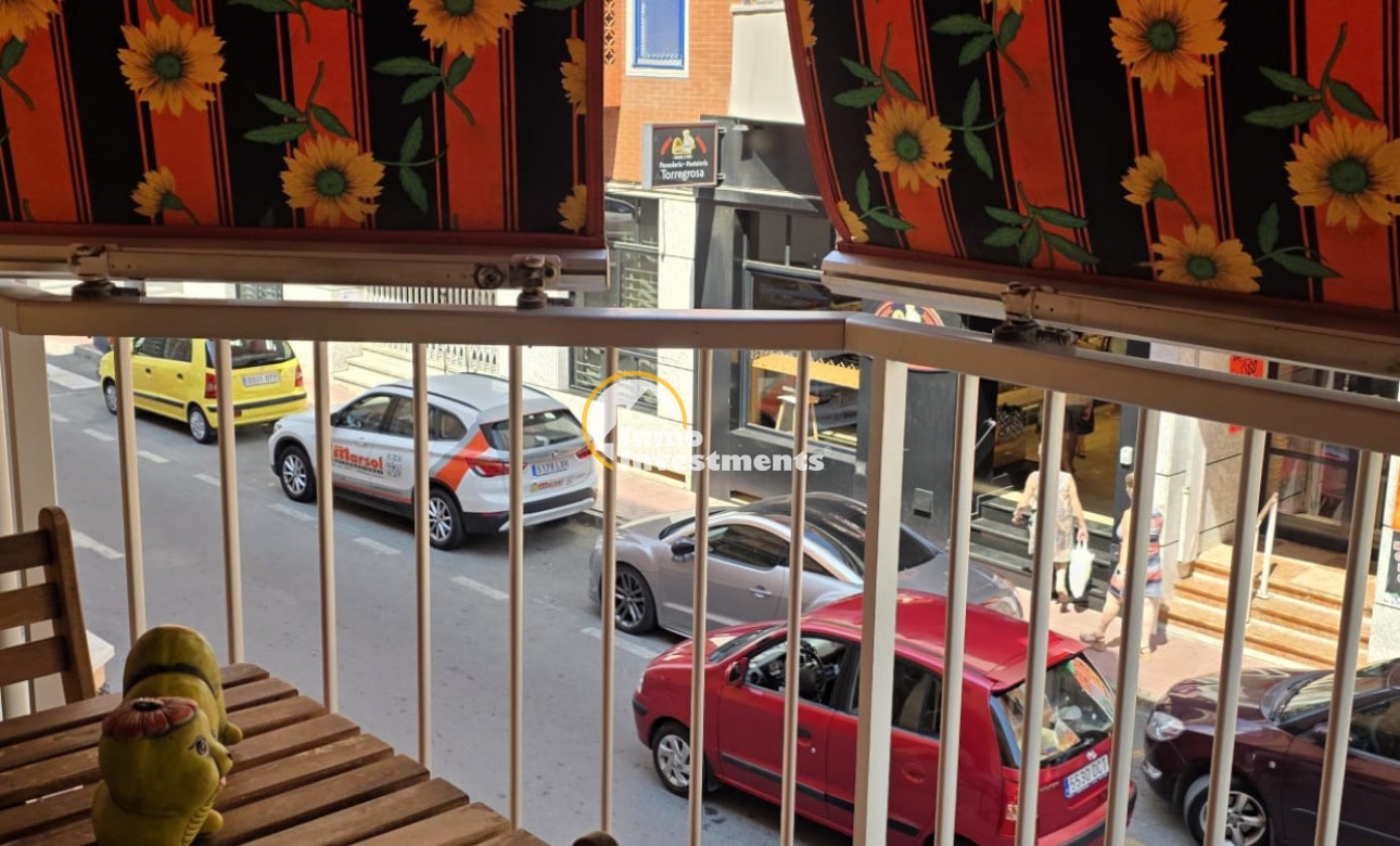 Resale - Apartment - Torrevieja - Playa de los Naufragos