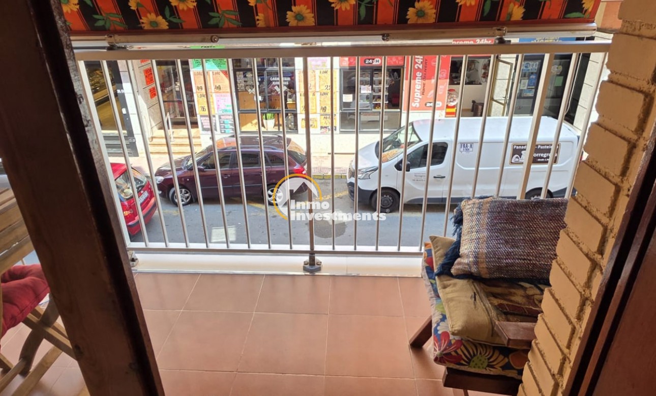 Resale - Apartment - Torrevieja - Playa de los Naufragos