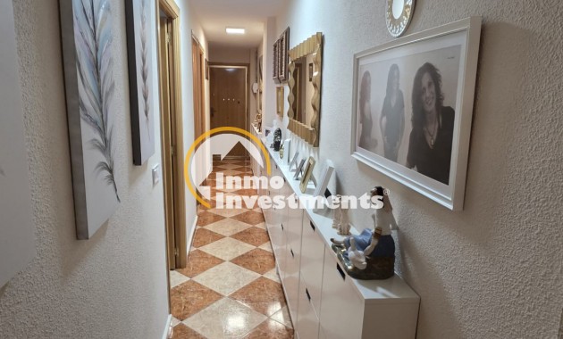 Resale - Apartment - Torrevieja - Playa de los Naufragos