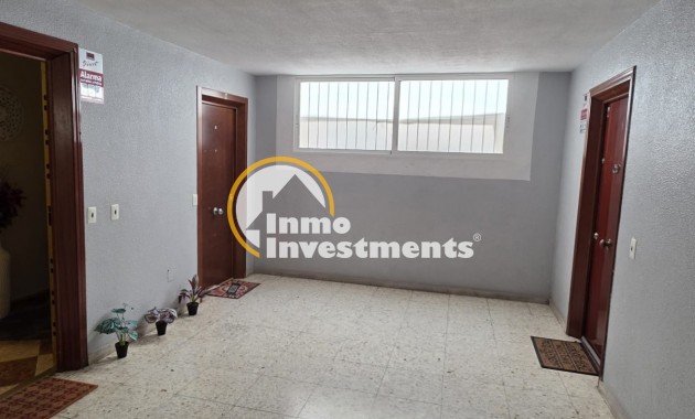 Resale - Apartment - Torrevieja - Playa de los Naufragos