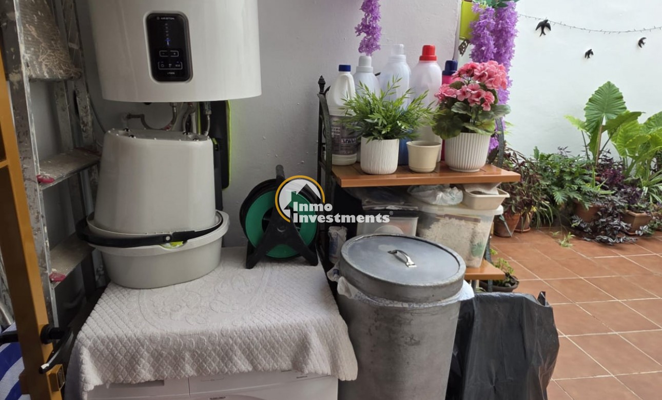 Resale - Apartment - Torrevieja - Playa de los Naufragos