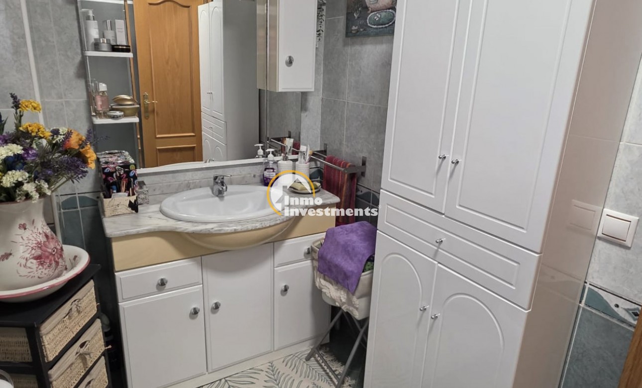 Resale - Apartment - Torrevieja - Playa de los Naufragos