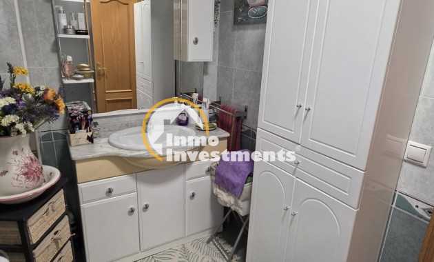 Resale - Apartment - Torrevieja - Playa de los Naufragos