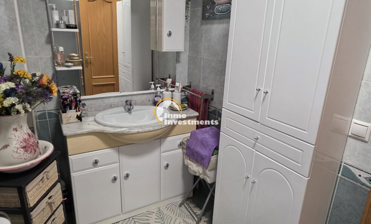 Resale - Apartment - Torrevieja - Playa de los Naufragos