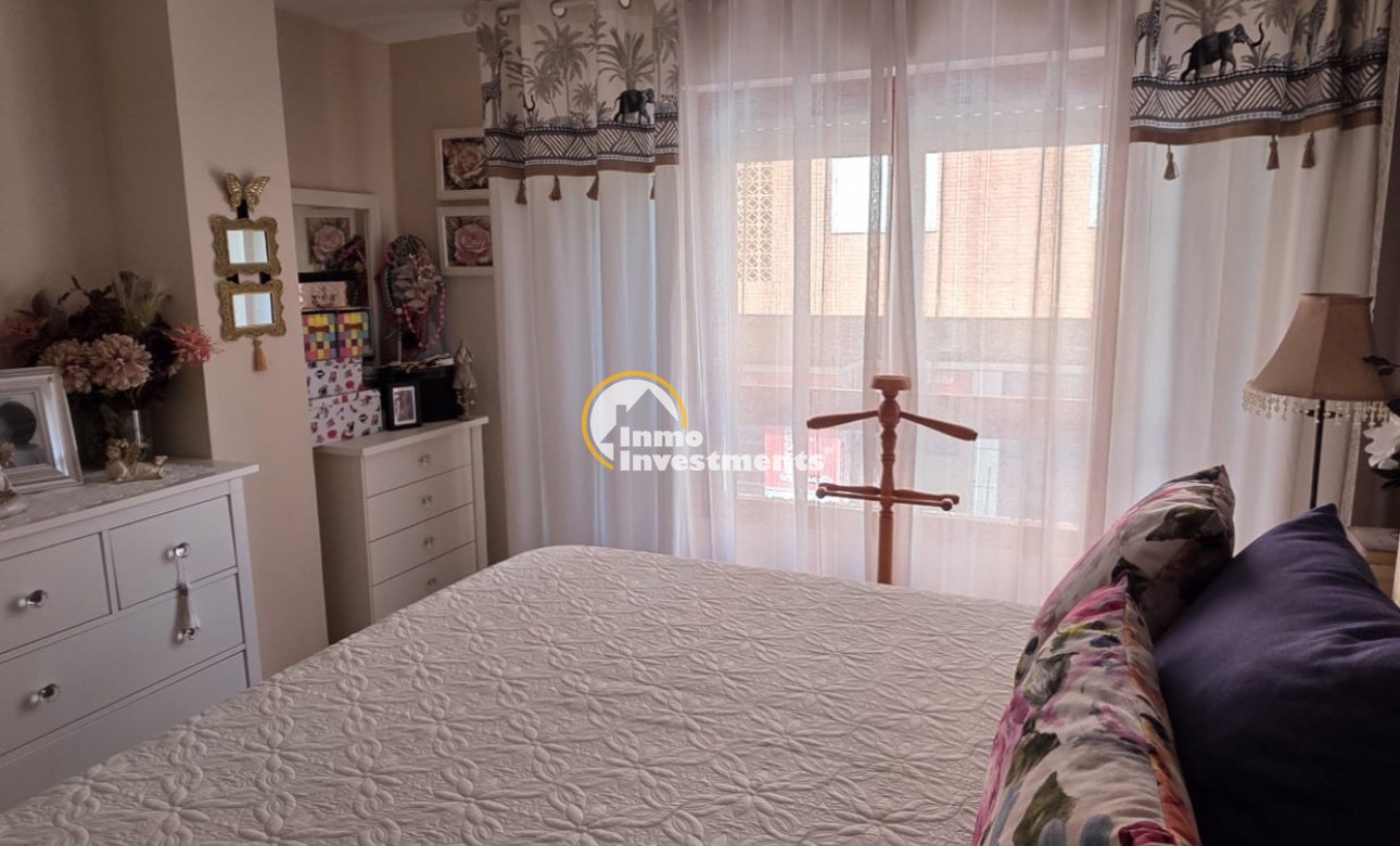 Resale - Apartment - Torrevieja - Playa de los Naufragos