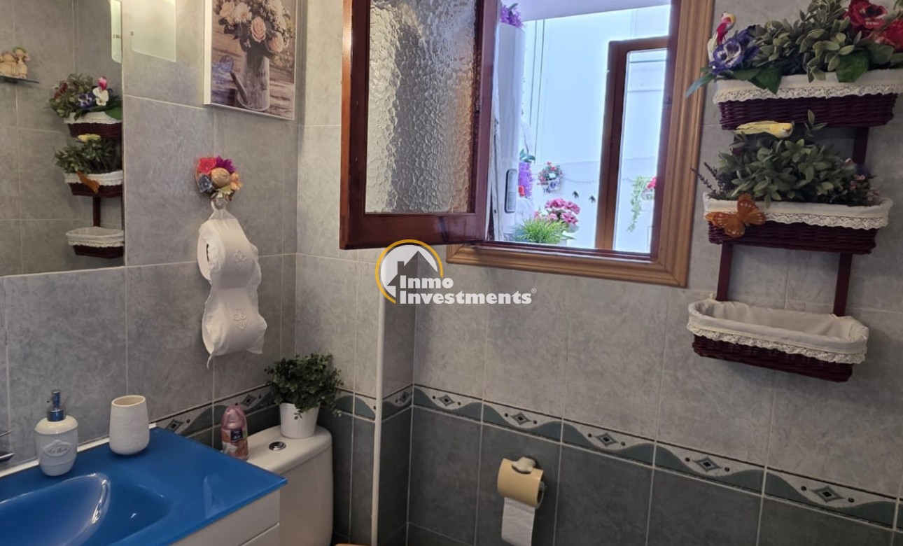 Resale - Apartment - Torrevieja - Playa de los Naufragos