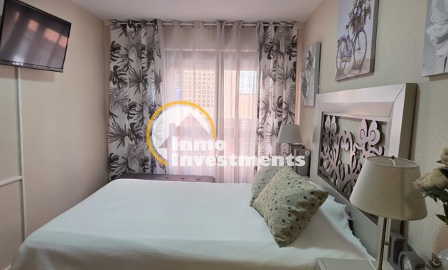 Resale - Apartment - Torrevieja - Playa de los Naufragos