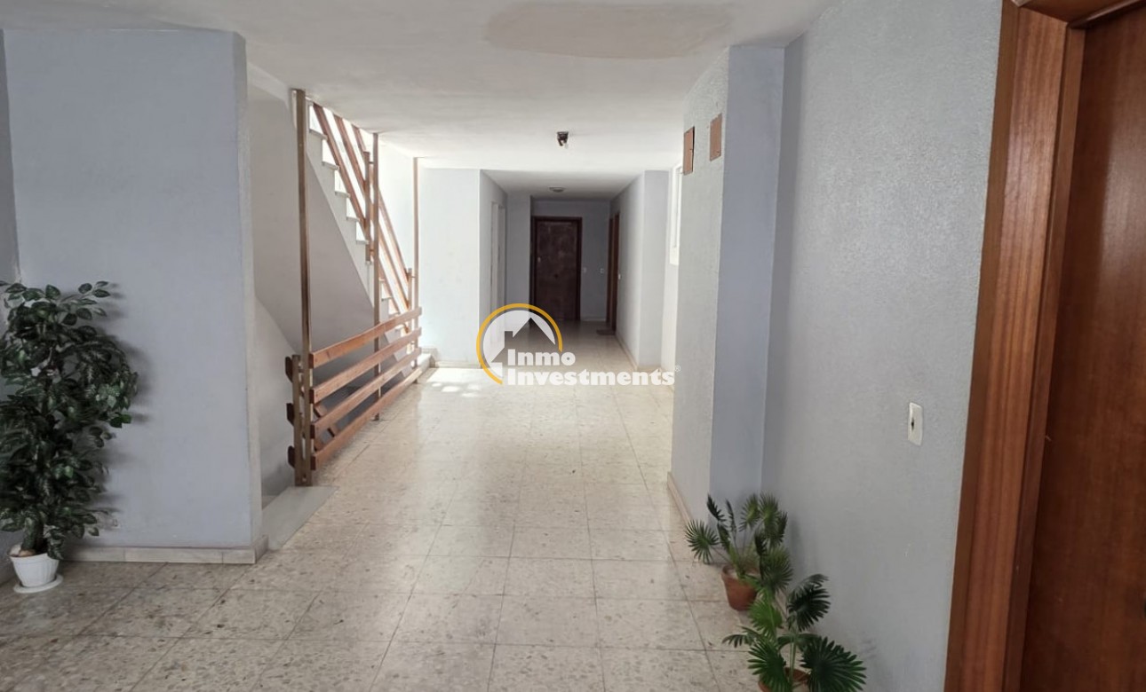 Resale - Apartment - Torrevieja - Playa de los Naufragos