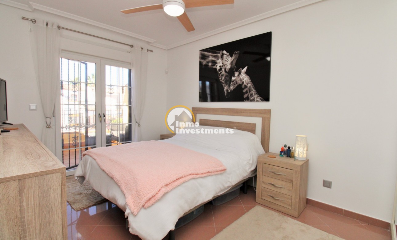 Bestaande bouw - Half vrijstaande villa - Villamartin - Los Dolses