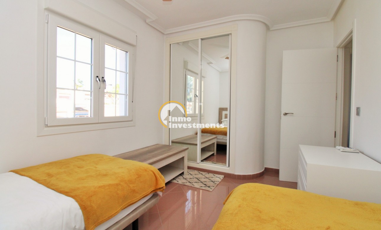 Bestaande bouw - Half vrijstaande villa - Villamartin - Los Dolses