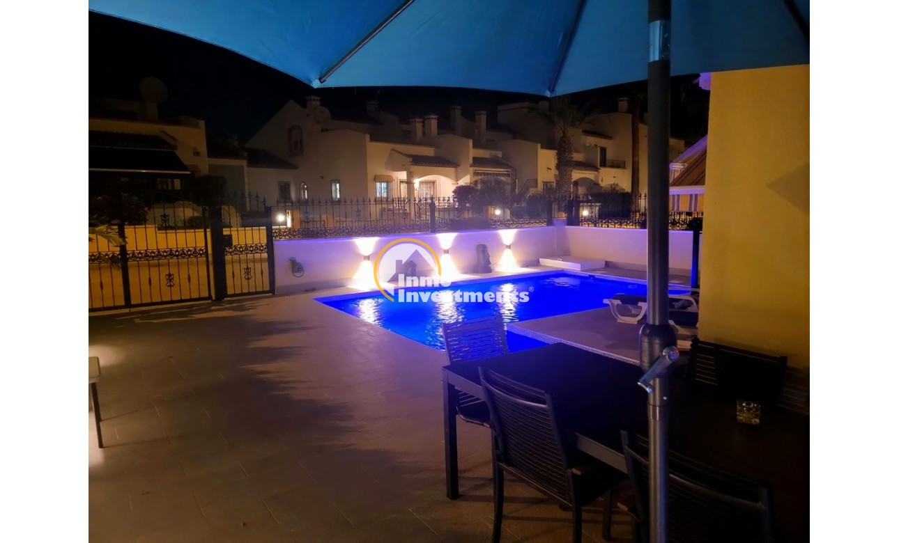 Bestaande bouw - Half vrijstaande villa - Villamartin - Los Dolses