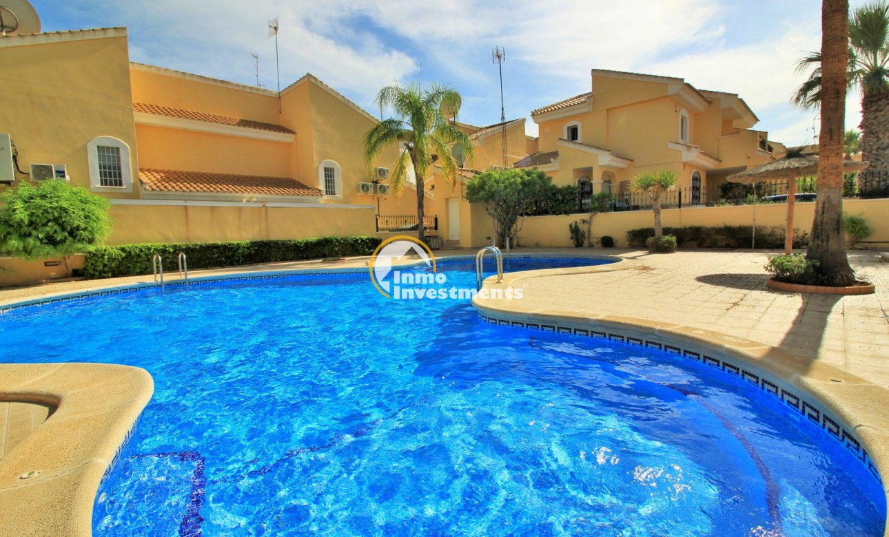 Bestaande bouw - Half vrijstaande villa - Villamartin - Los Dolses