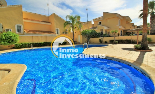 Bestaande bouw - Half vrijstaande villa - Villamartin - Los Dolses