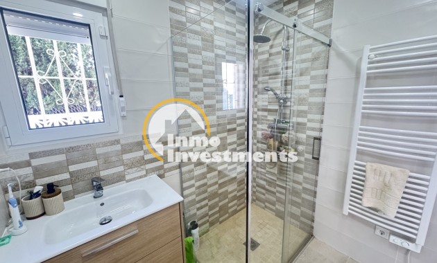 Reventa - Chalet independiente - Villamartin - Blue Lagoon