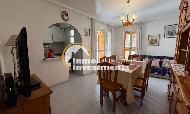Resale - Apartment - Torrevieja - Acequion