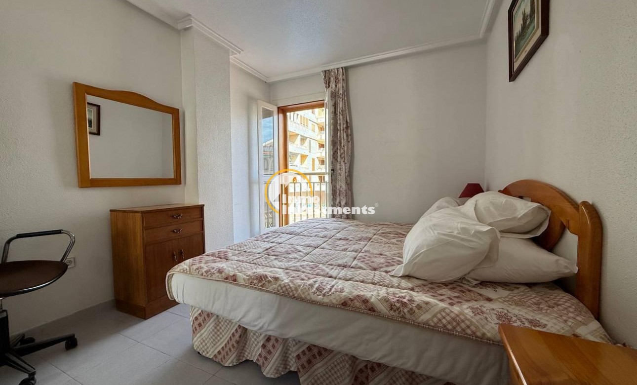 Resale - Apartment - Torrevieja - Acequion