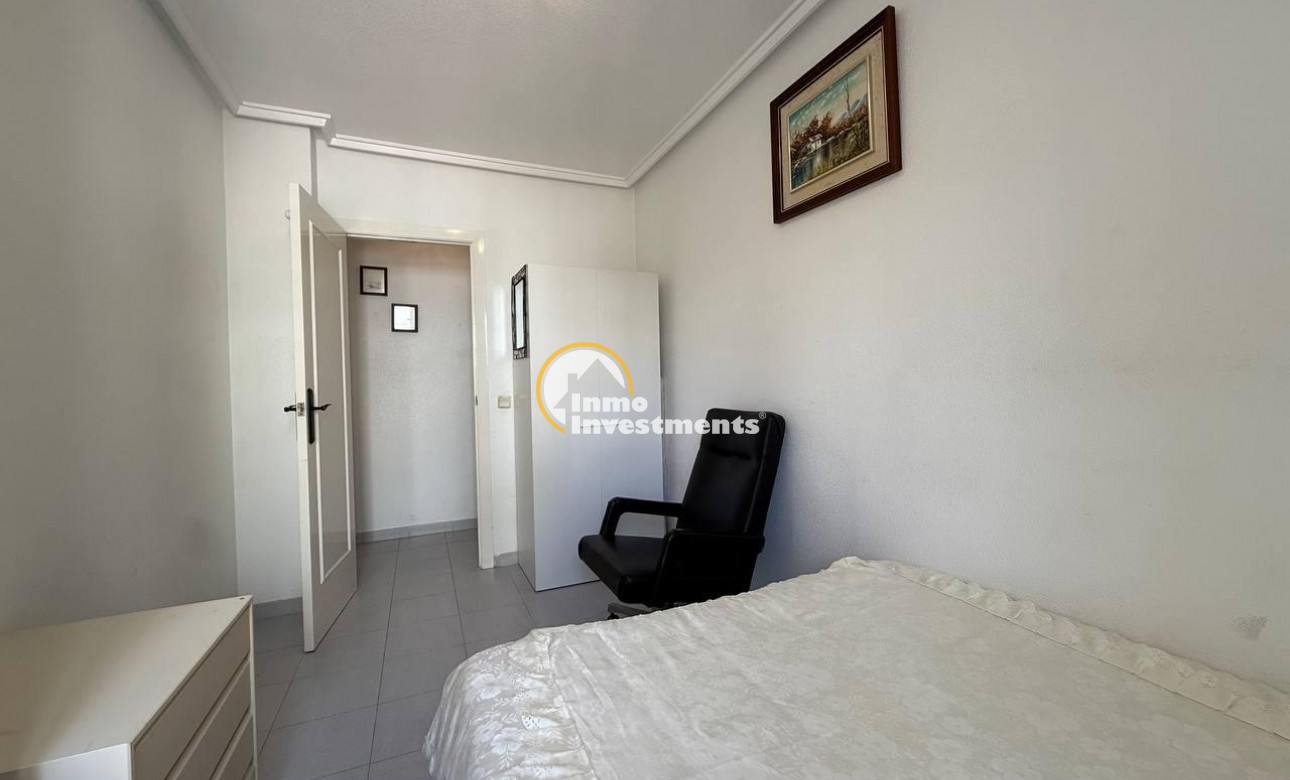 Resale - Apartment - Torrevieja - Acequion