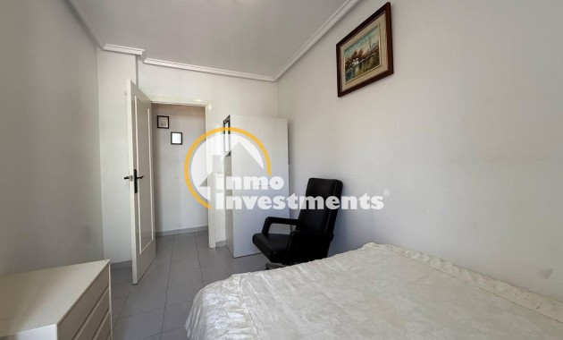 Resale - Apartment - Torrevieja - Acequion