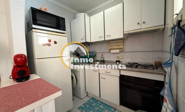 Resale - Apartment - Torrevieja - Acequion