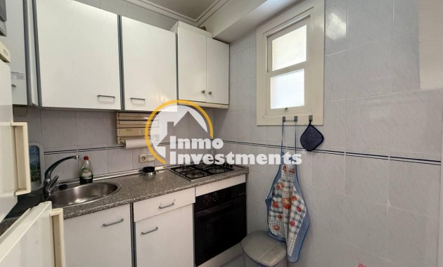 Resale - Apartment - Torrevieja - Acequion