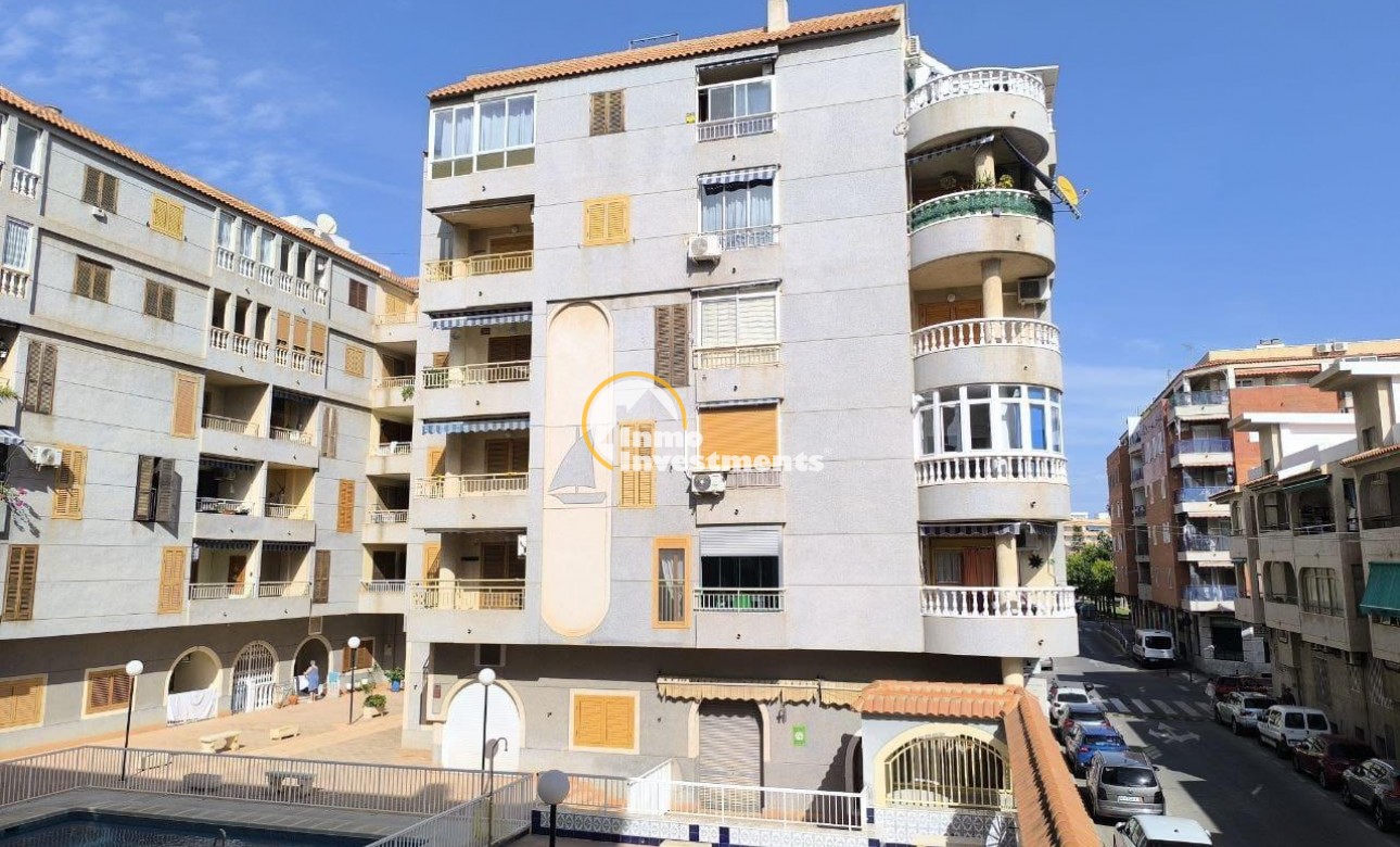 Resale - Apartment - Torrevieja - Acequion
