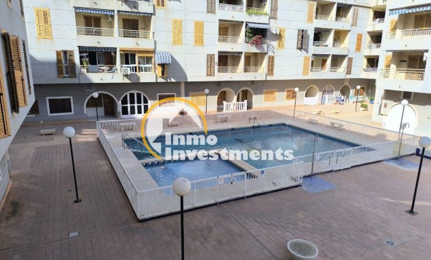Resale - Apartment - Torrevieja - Acequion