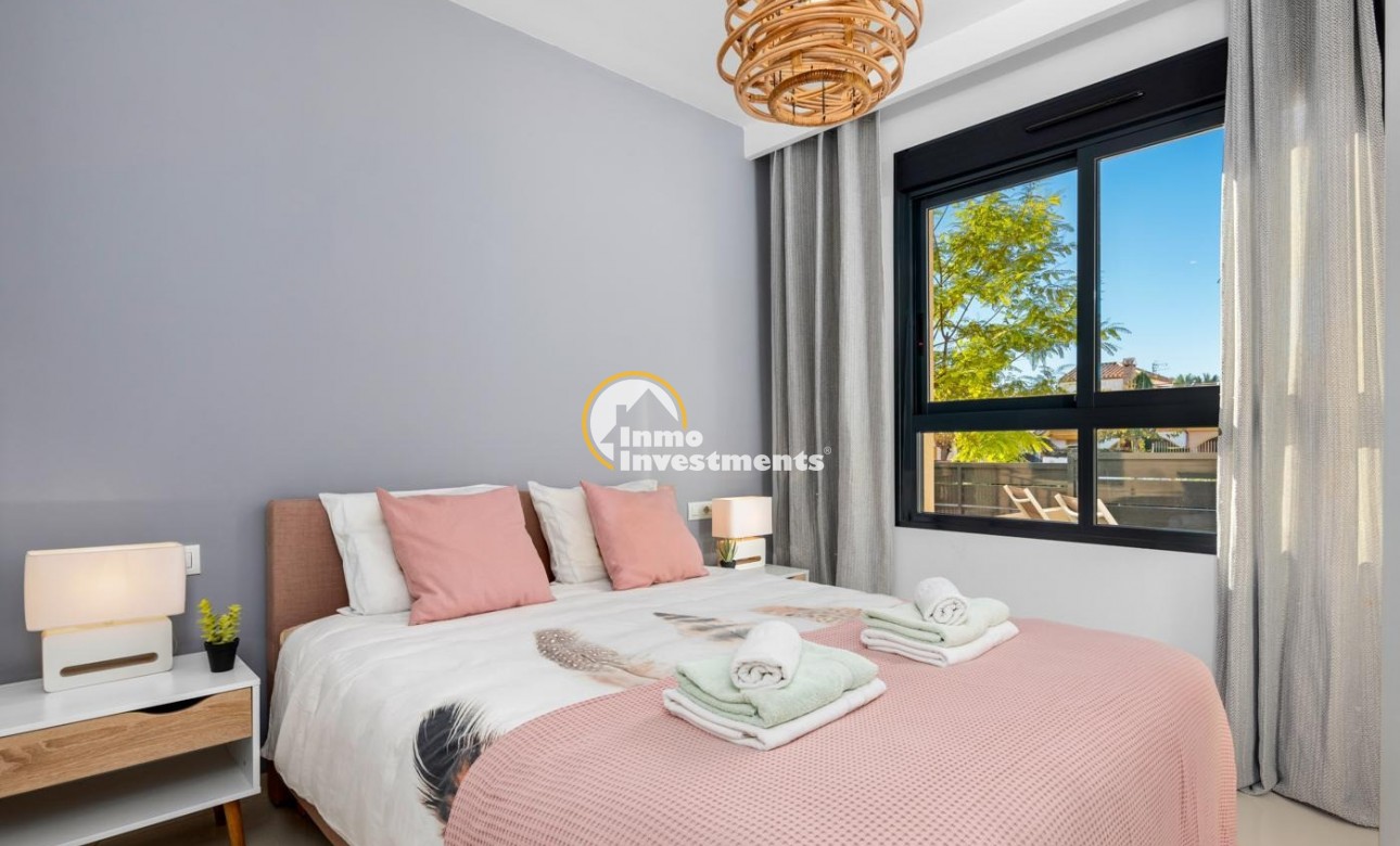 Resale - Apartment - Mil Palmeras - Beach