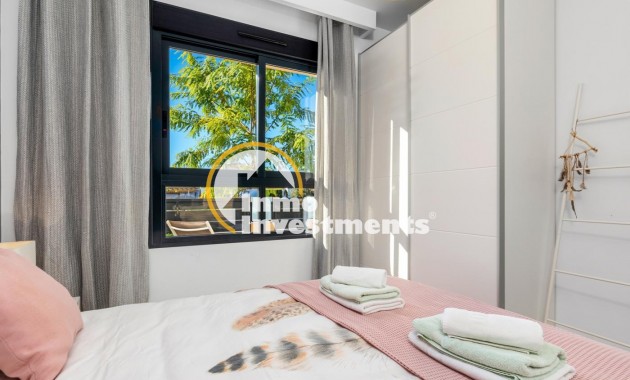 Resale - Apartment - Mil Palmeras - Beach