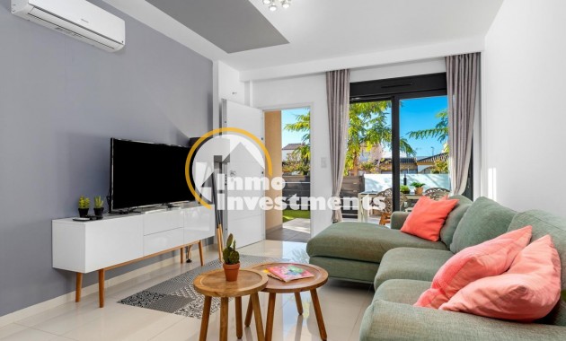 Resale - Apartment - Mil Palmeras - Beach