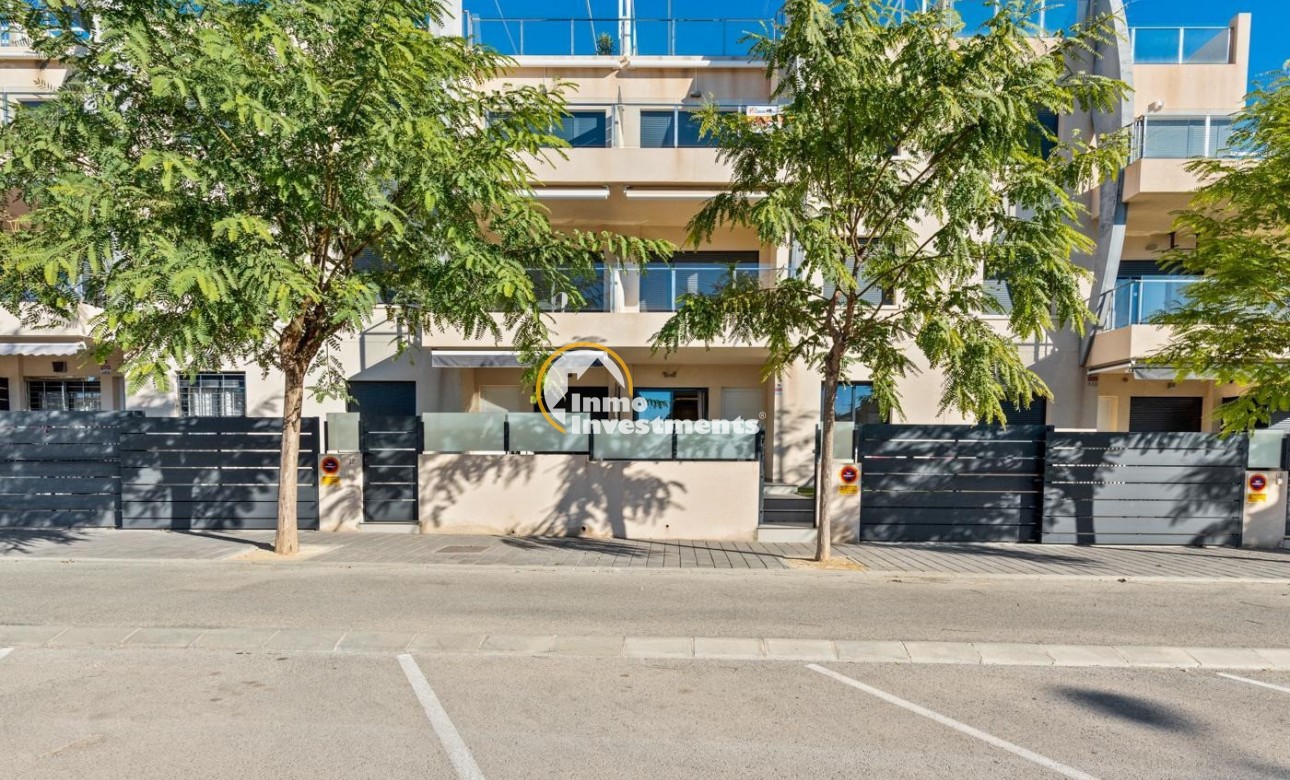 Resale - Apartment - Mil Palmeras - Beach