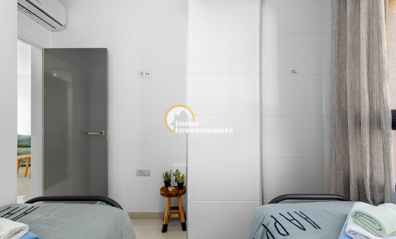 Resale - Apartment - Mil Palmeras - Beach