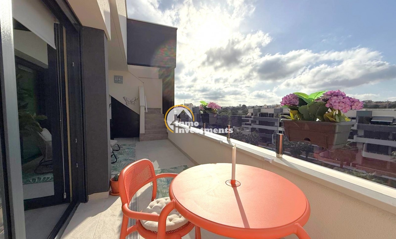 Resale - Penthouse - Los Altos